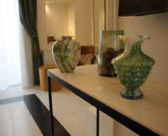 1940 Luxury Accommodations - Diamante Boutique Apartment
