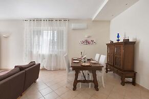 Villa Irma With Private Pool by Wonderful Italy