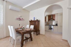 Villa Irma With Private Pool by Wonderful Italy