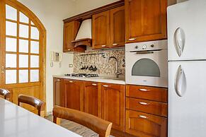 Ortigia Seafront Apartment by Wonderful Italy