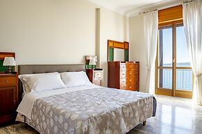 Ortigia Seafront Apartment by Wonderful Italy