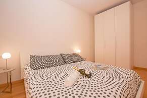 Benacus E4 Apartment by Wonderful Italy