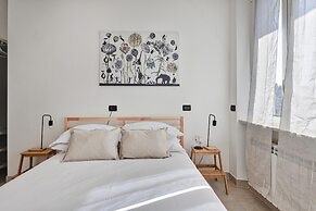 Shelley Apartments - Waves by Wonderful Italy