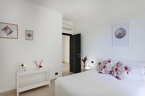 Shelley Apartments - Waves by Wonderful Italy