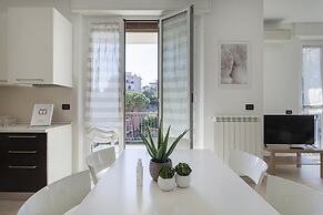 Shelley Apartments - Waves by Wonderful Italy