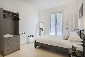 Shelley Apartments - Waves by Wonderful Italy