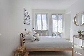 Shelley Apartments - Waves by Wonderful Italy