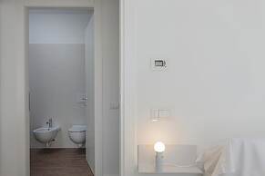 Deluxe Apartment - Grey by Wonderful Italy