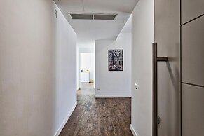 Deluxe Apartment - Grey by Wonderful Italy