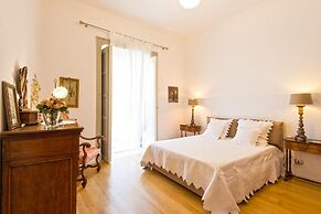 Charming Apartment by Wonderful Italy