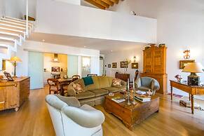 Charming Apartment by Wonderful Italy