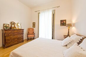 Charming Apartment by Wonderful Italy