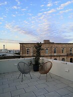 1940 Luxury Accommodations - Rubino Boutique Apartment