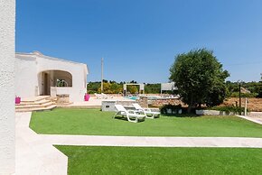 Villa d Itria Trullo Pool by Wonderful Italy