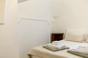 Villa d Itria Trullo Pool by Wonderful Italy