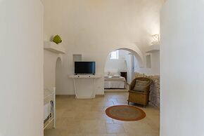 Villa d Itria Trullo Pool by Wonderful Italy