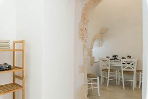 Villa d Itria Trullo Pool by Wonderful Italy