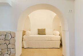 Villa d Itria Trullo Pool by Wonderful Italy