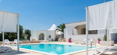 Villa d Itria Trullo Pool by Wonderful Italy
