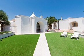 Villa d Itria Trullo Pool by Wonderful Italy