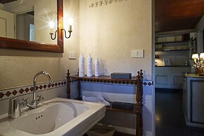 Villa San Massimo With Pool by Wonderful Italy