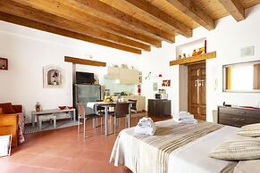 Salomone Apartment 3