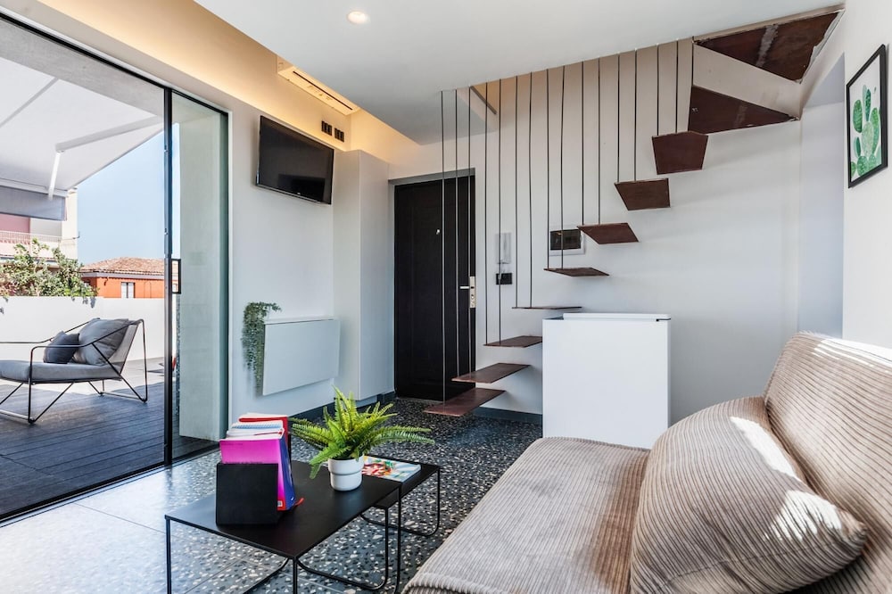 Grimaldi Terrace Studio by Wonderful Italy