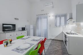 Modern Duplex by Wonderful Italy