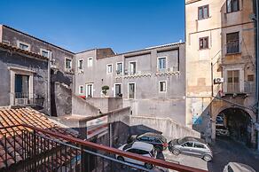 Modern Duplex by Wonderful Italy