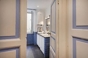 Santa Chiara Apartment by Wonderful Italy