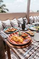 Dos Mares Barefoot Luxury