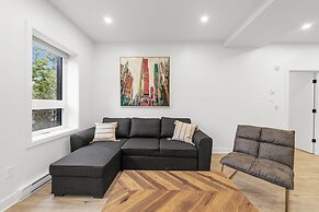 Stonewall Suites