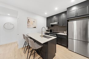 Stonewall Suites