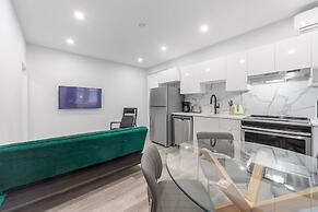 Stonewall Suites