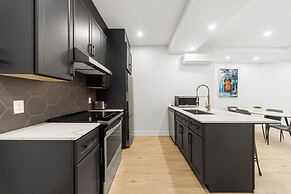 Stonewall Suites