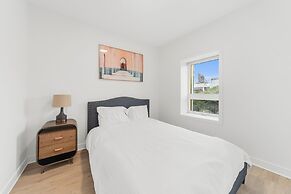 Stonewall Suites