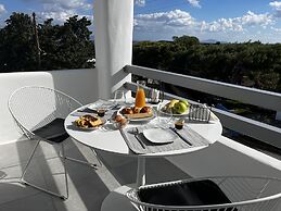 Alexander Suites