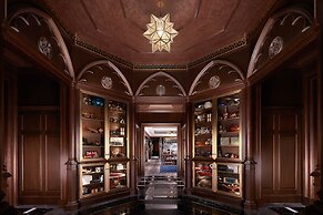 The Londoner Hotel