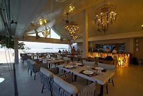 Allure Resort
