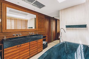 Allure Resort