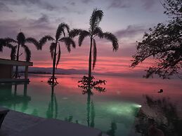 Allure Resort