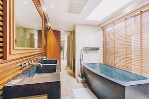 Allure Resort
