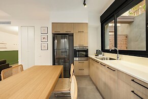 Ecletic by TLV2RENT