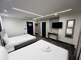 Ilford Grand Hotel