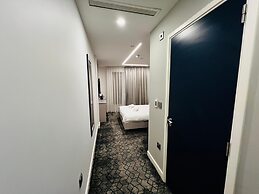Ilford Grand Hotel