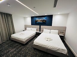 Ilford Grand Hotel