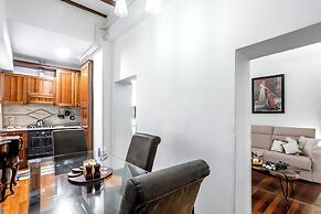 Trevi Fountain Luxury Guesthouse
