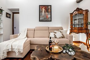 Trevi Fountain Luxury Guesthouse