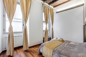 Trevi Fountain Luxury Guesthouse