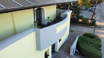 WX Hotel